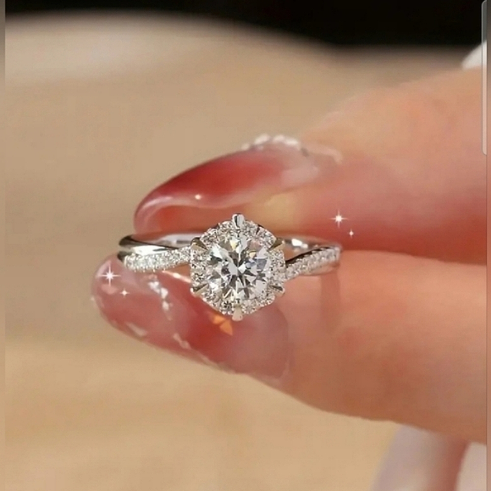 1 CARAT Gorgeous Ring